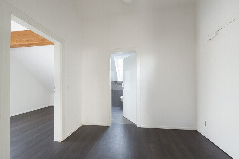 WINDISCH IMMOBILIEN - Hochwertige DG - Wohnung zentral in Germerswang - frei ab 01.01.2026 2 zimmer