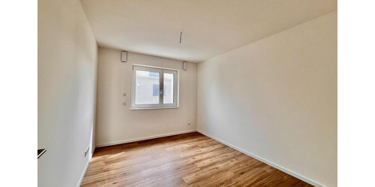 Etagenwohnung Augsburg Bergheim - 3 Zimmer, 101 m&sup2;, 1.700&euro; | Angebot:26578894
