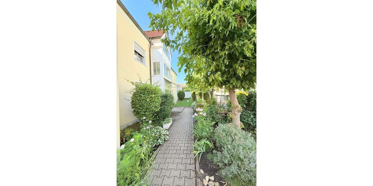 Etagenwohnung Augsburg Lechhausen - 2 Zimmer, 64 m&sup2;, 285.000&euro; | Angebot:26196045