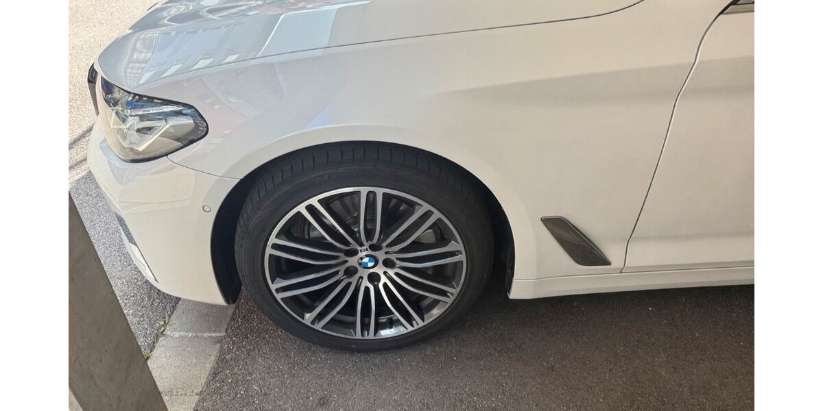 BMW 520d luxury line 49.000 km 39.000 &euro; Augsburg 86150