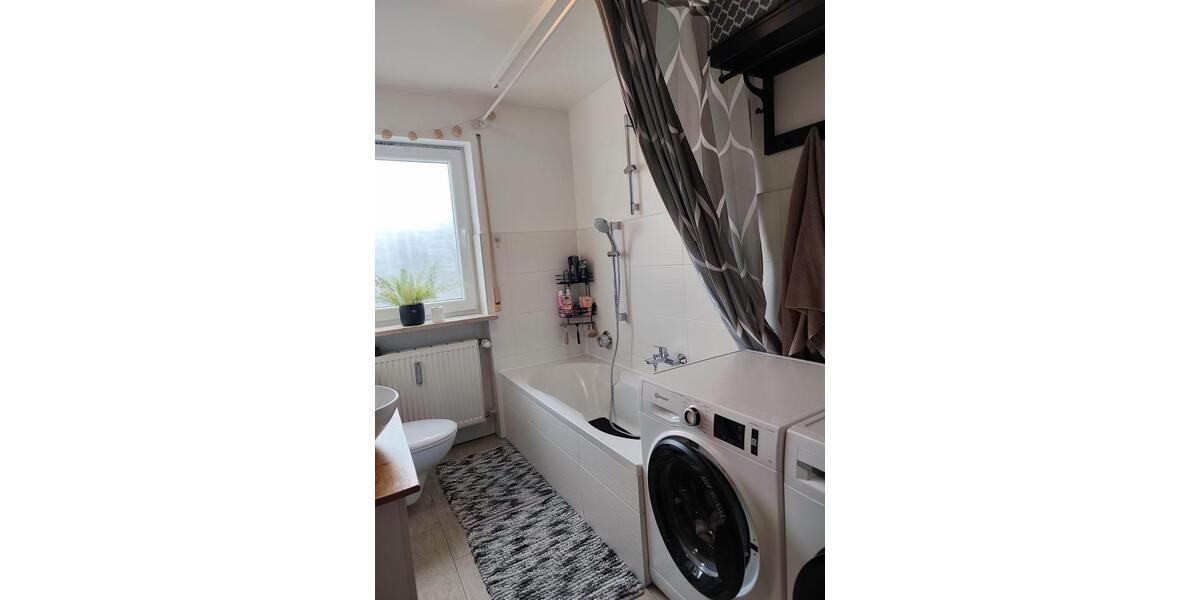 Etagenwohnung Scheuring - 4 Zimmer, 101 m&sup2;, 1.500&euro; | Angebot:26525640