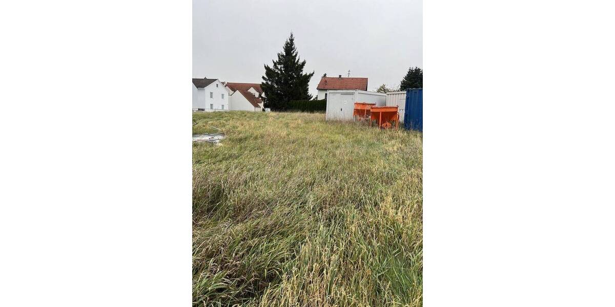 Bauland - mit genehmigtem Plan 8 -10 FH zimmer