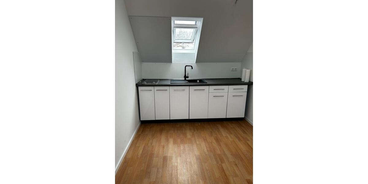 Dachgeschoßwohnung Kissing - 1 Zimmer, 50 m&sup2;, 690&euro; | Angebot:26097086