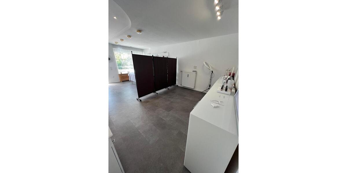 Untermiete in Kosmetikstudio zimmer