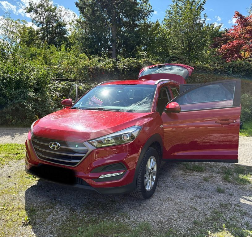 Hyundai TUCSON 86.000 km 12.900 € Augsburg 86161
