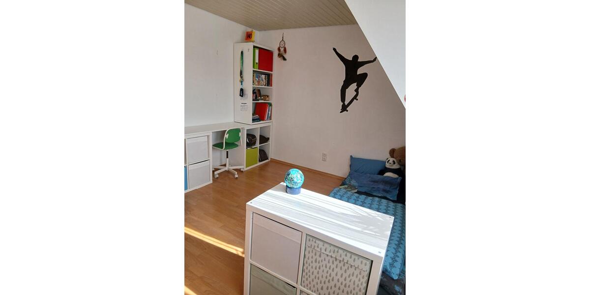 Etagenwohnung Neusäß - 4 Zimmer, 105 m&sup2;, 1.750&euro; | Angebot:25879207