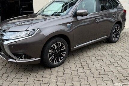 Mitsubishi Plug-in Hybrid Outlander