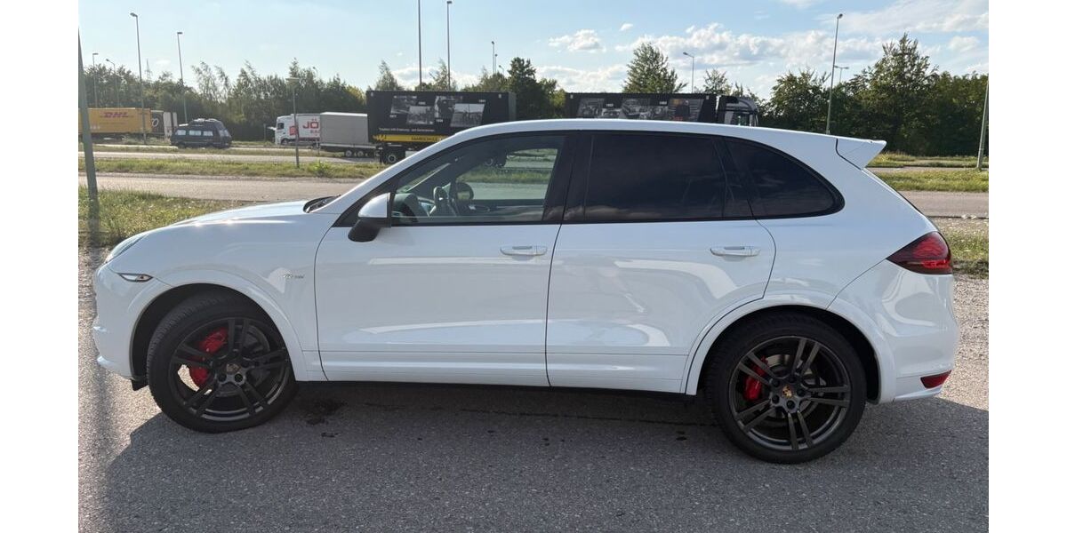 Porsche Cayenne 176.100 km 19.990 &euro; Augsburg 86199