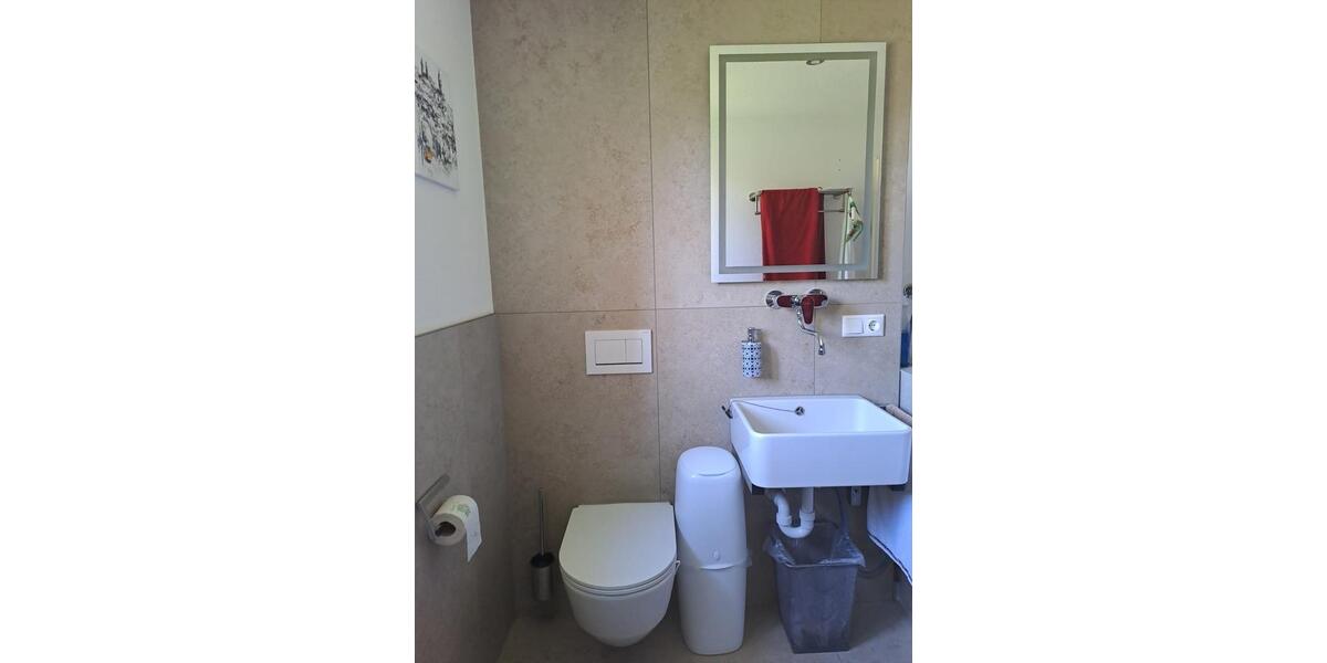 Einfamilienhaus Buttenwiesen - 5 Zimmer, 130 m&sup2;, 1.600&euro; | Angebot:24820199