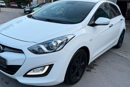 Hyundai i30 243.000 km 2.990 &euro; GELTENDORF 82269