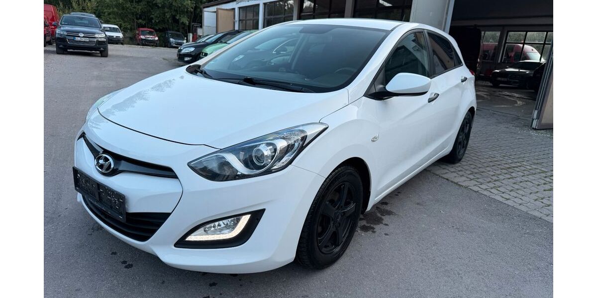Hyundai i30 243.000 km 2.990 &euro; GELTENDORF 82269