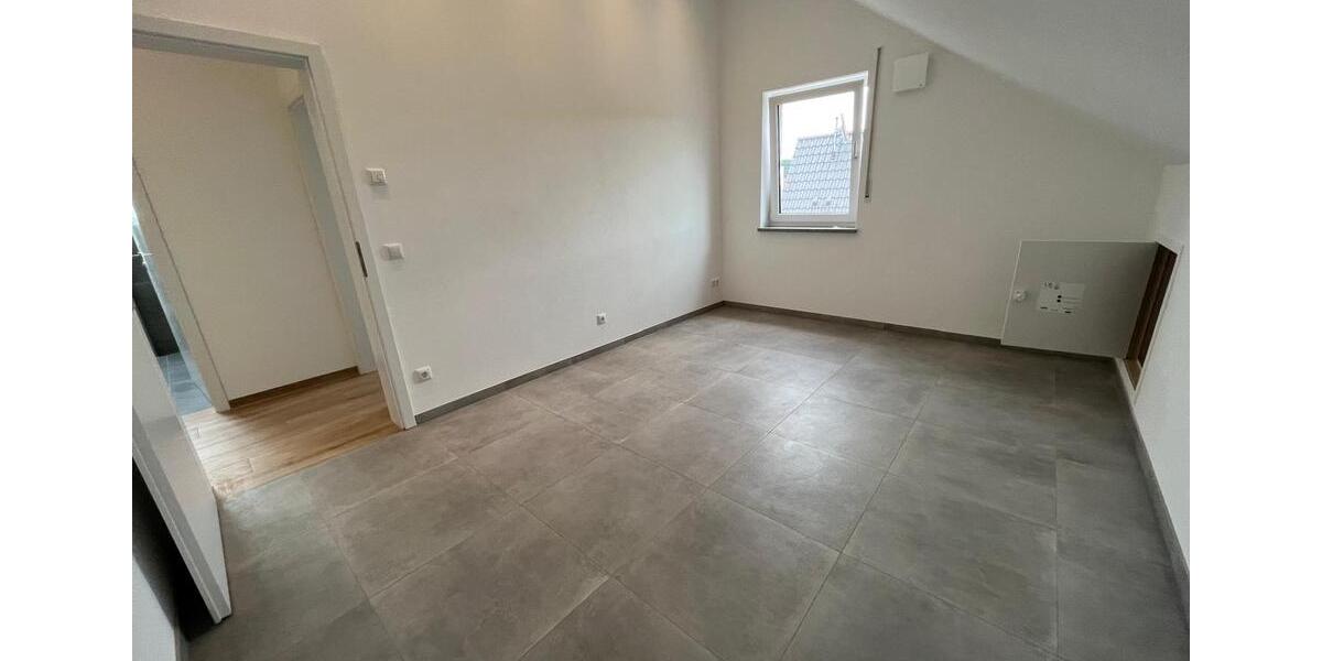 Dachgeschoßwohnung Langenneufnach - 4 Zimmer, 82 m&sup2;, 1.350&euro; | Angebot:26591696