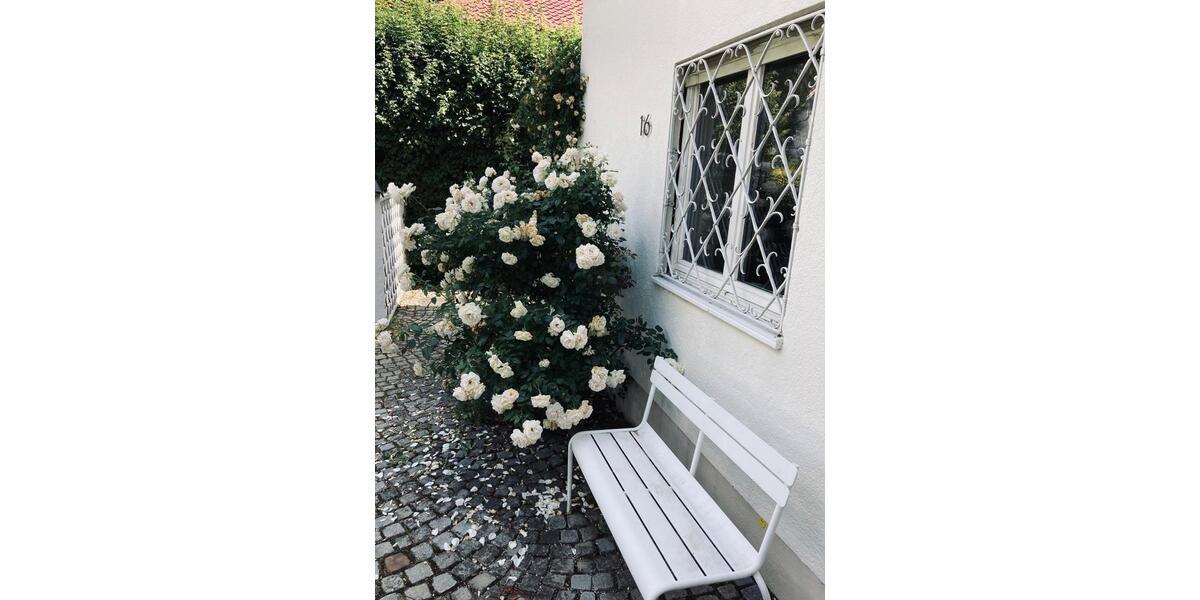 Villa Augsburg Bergheim - 8 Zimmer, 330 m&sup2;, 1.950.000&euro; | Angebot:25809587