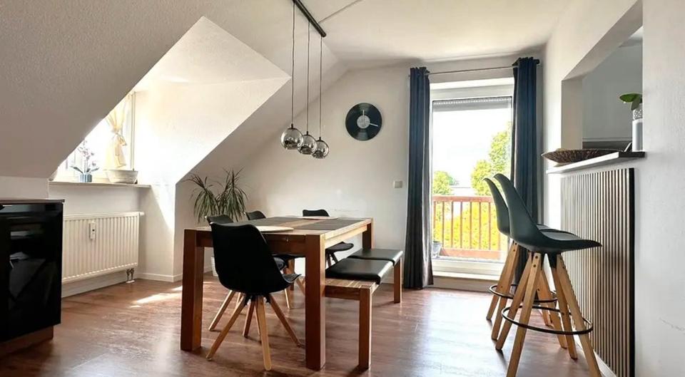 Tolle 3-Zi. Whg. mit Galerie (24m²), 2 Balkone,TG+Außenstellplatz 3 zimmer