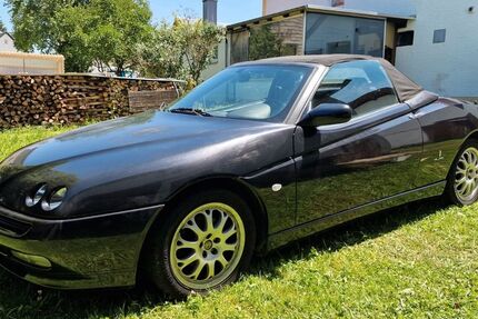 Alfa Romeo Spider 136.112 km 2.500 € Moorenweis 82272