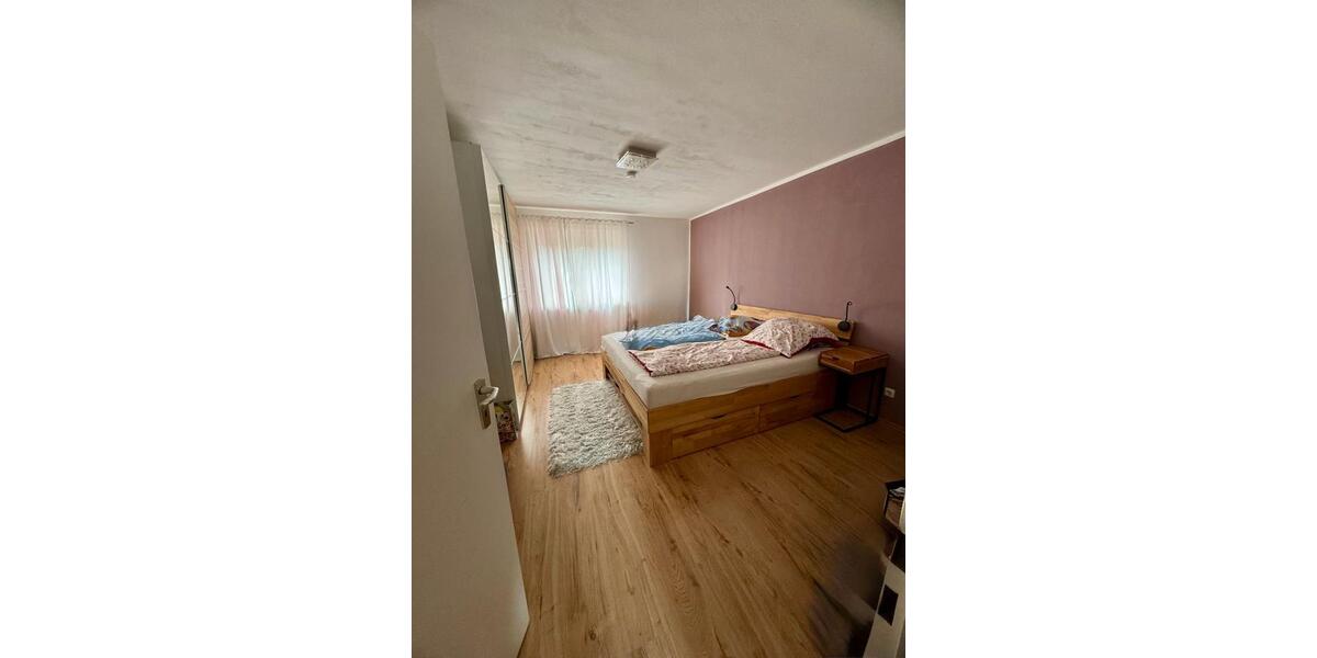 Etagenwohnung Augsburg Haunstetten-Siebenbrunn - 3 Zimmer, 74 m&sup2;, 1.700&euro; | Angebot:26579820