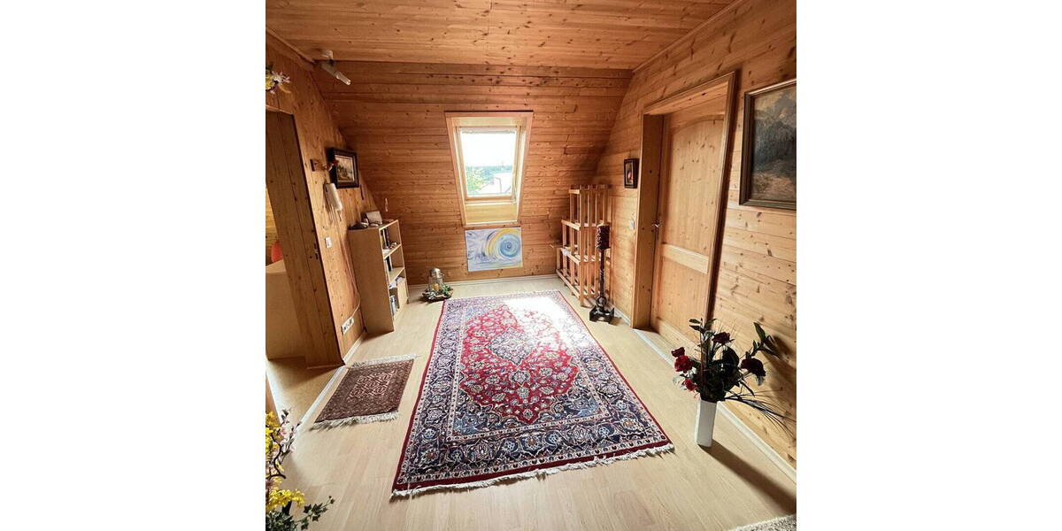 Einfamilienhaus Adelsried - 7 Zimmer, 230 m&sup2;, 749.000&euro; | Angebot:26657235