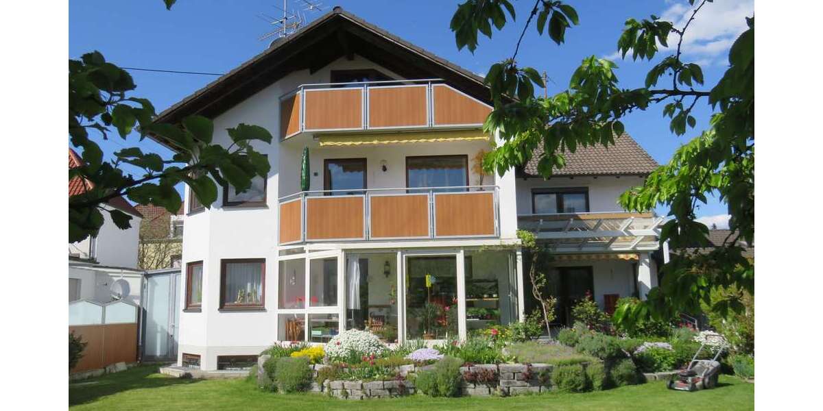 Etagenwohnung Stadtbergen - 3 Zimmer, 95 m&sup2;, 1.100&euro; | Angebot:25094983