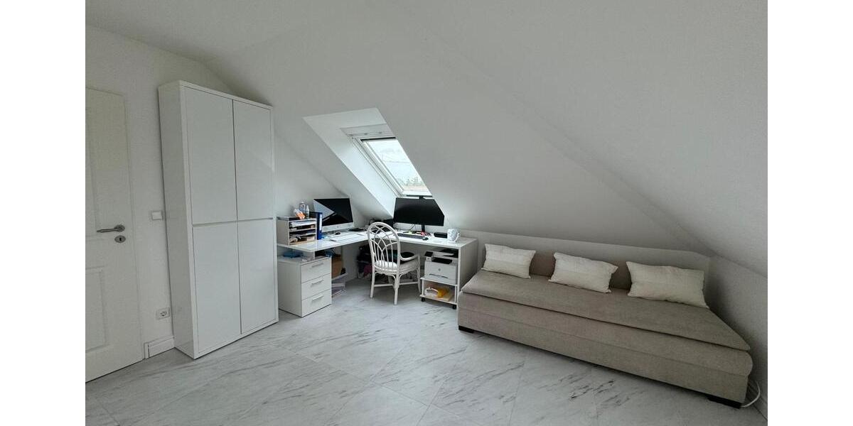 Dachgeschoßwohnung Untermeitingen - 3 Zimmer, 75 m&sup2;, 270.000&euro; | Angebot:25165374