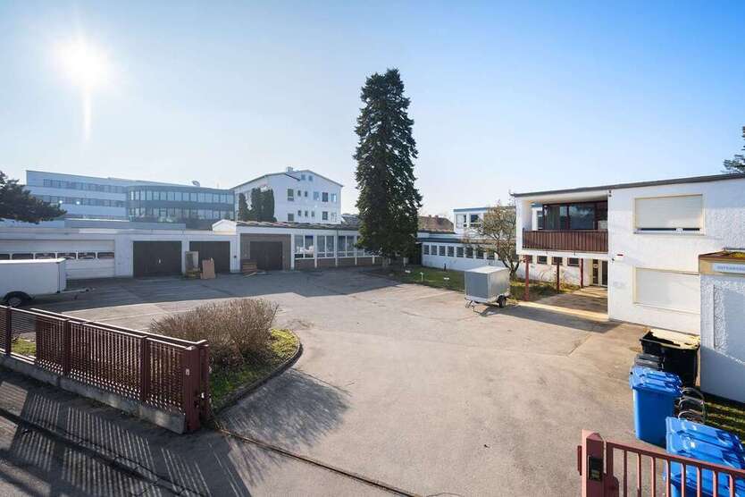 Grundstück in Neusäß 10.900.000 € 8149 m²