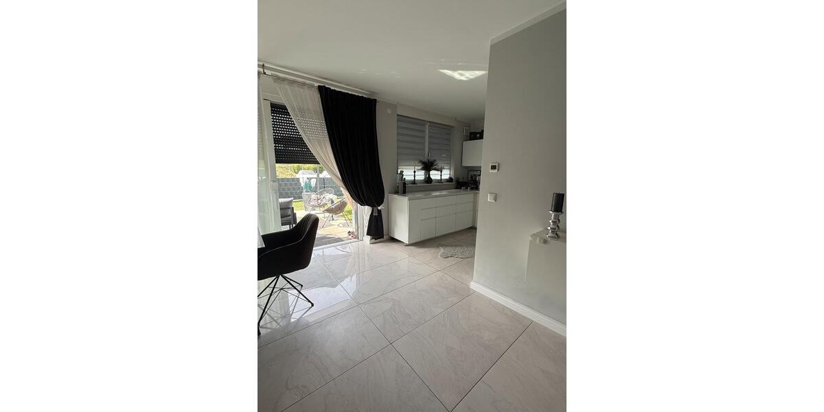 Terrassenwohnung Neusäß - 3 Zimmer, 87 m&sup2;, 1.550&euro; | Angebot:26348806