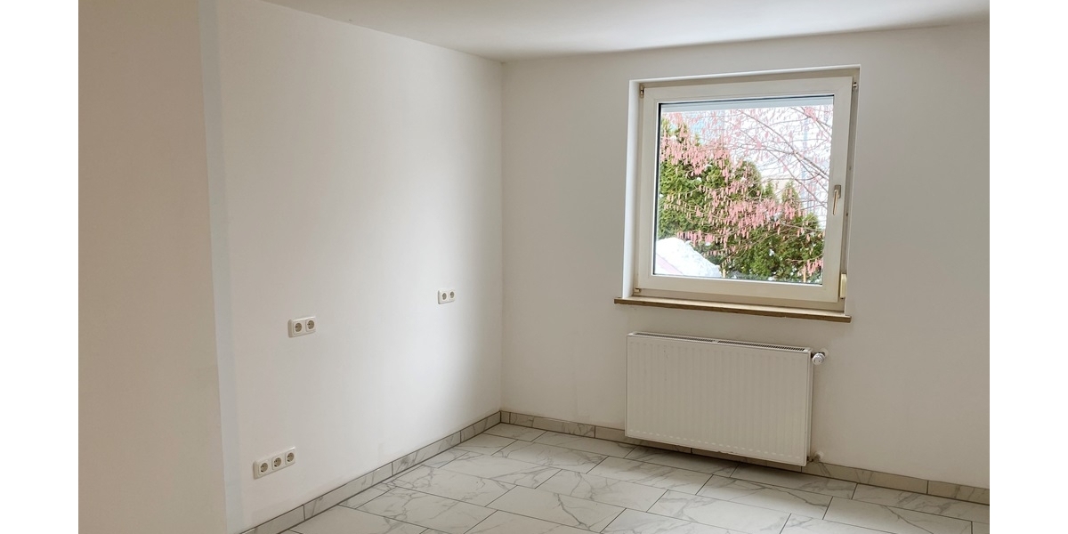 Wohntraum in Augsburg-Bärenkeller Ein- oder Zweifamilienhaus mit Pool - Zweifamilienhaus Augsburg / Bärenkeller Bärenkeller | Angebot:26744968
