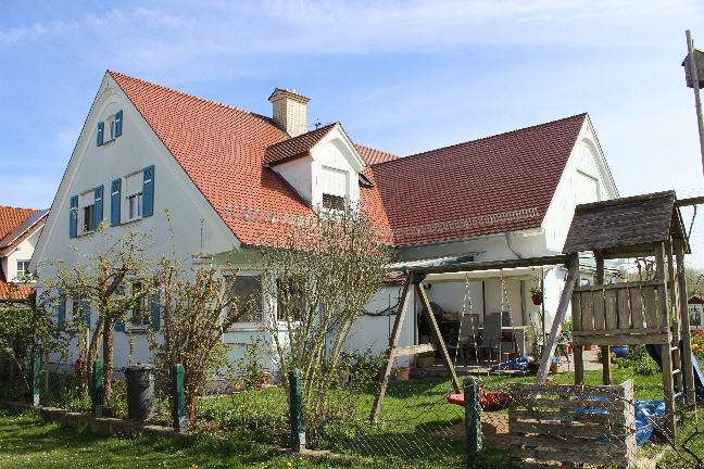 Haus zum Kaufen in Meitingen-Ostendorf 573.000 € 256 m²