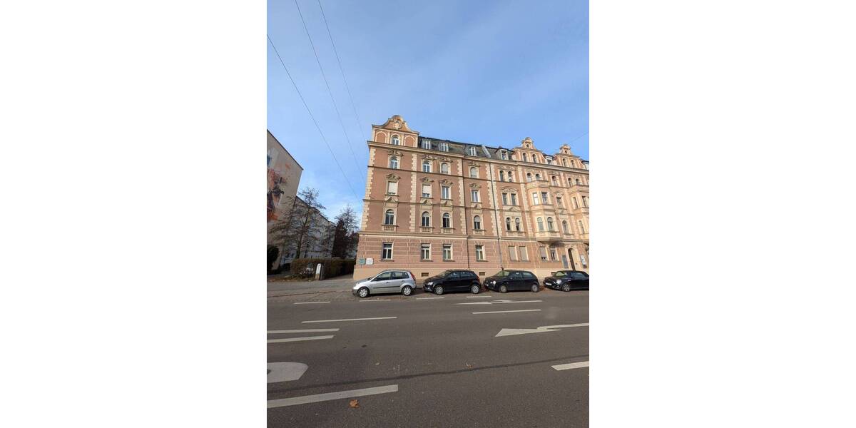 Eleganter Altbau-traum in zentraler Lage 4 zimmer