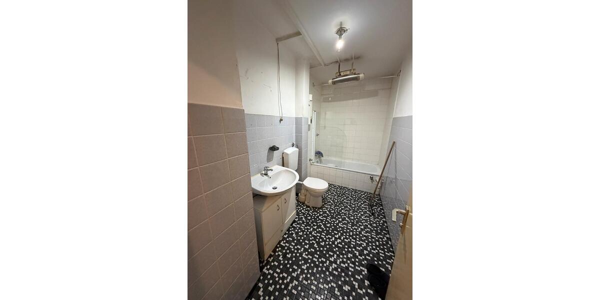 Erdgeschoßwohnung Augsburg Bärenkeller - 3 Zimmer, 70 m&sup2;, 990&euro; | Angebot:25539711