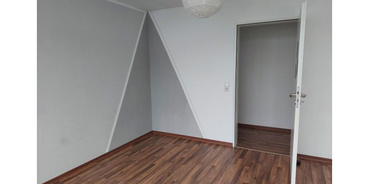 Hochparterre Königsbrunn - 3 Zimmer, 80 m&sup2;, 1.100&euro; | Angebot:26111101