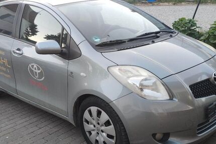 Toyota Yaris 189.000 km 2.590 &euro; Inchenhofen 86570