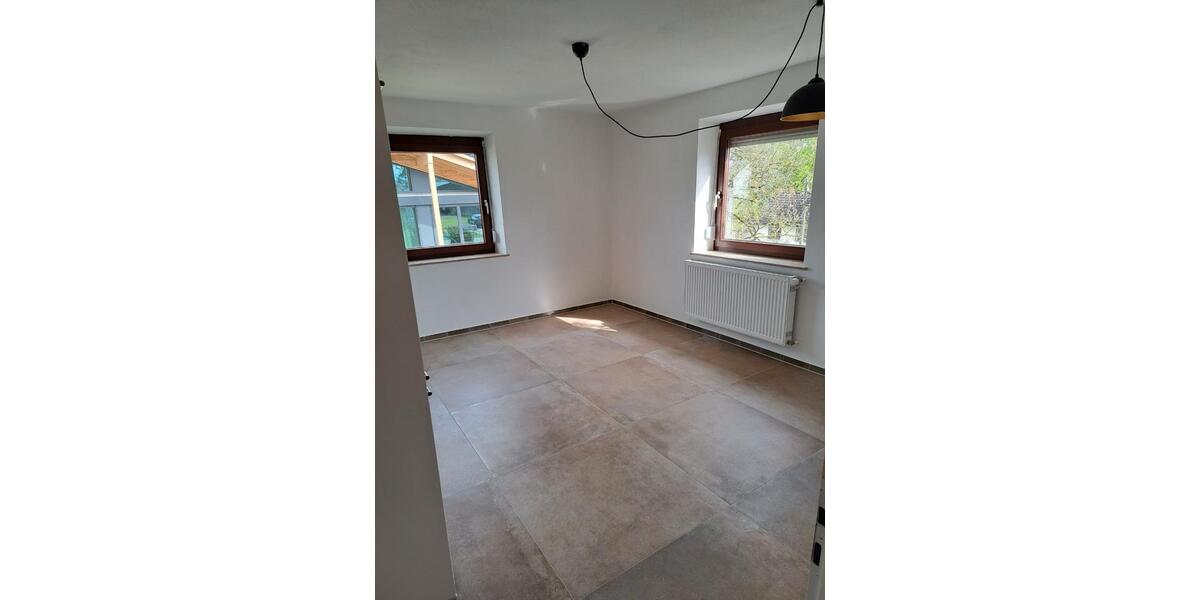 Etagenwohnung Welden - 2 Zimmer, 83 m&sup2;, 900&euro; | Angebot:26610669
