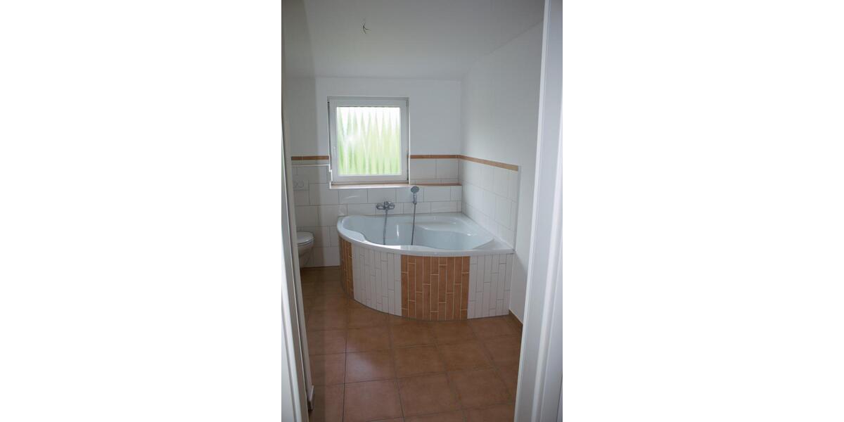Dachgeschoßwohnung Diedorf - 4 Zimmer, 93 m&sup2;, 1.050&euro; | Angebot:26365008