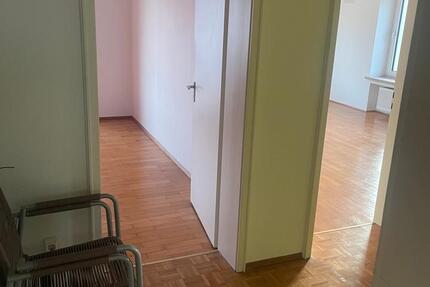 Wohnung Gersthofen - 2 Zimmer, 70 m&sup2;, 1.300&euro; | Angebot:24729585