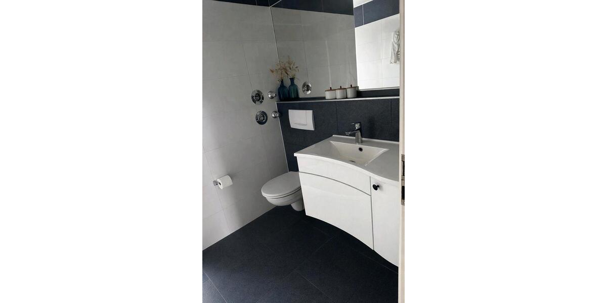 Etagenwohnung Augsburg Oberhausen - 3 Zimmer, 63 m&sup2;, 285.000&euro; | Angebot:26965460