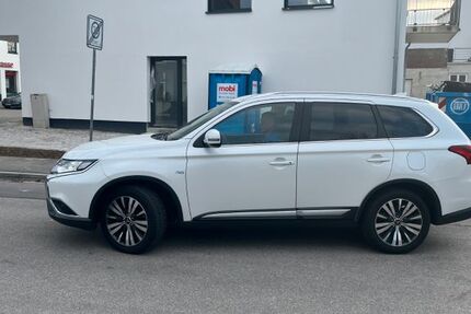 Mitsubishi Outlander 109.950 km 16.400 &euro; Dinkelscherben 86424