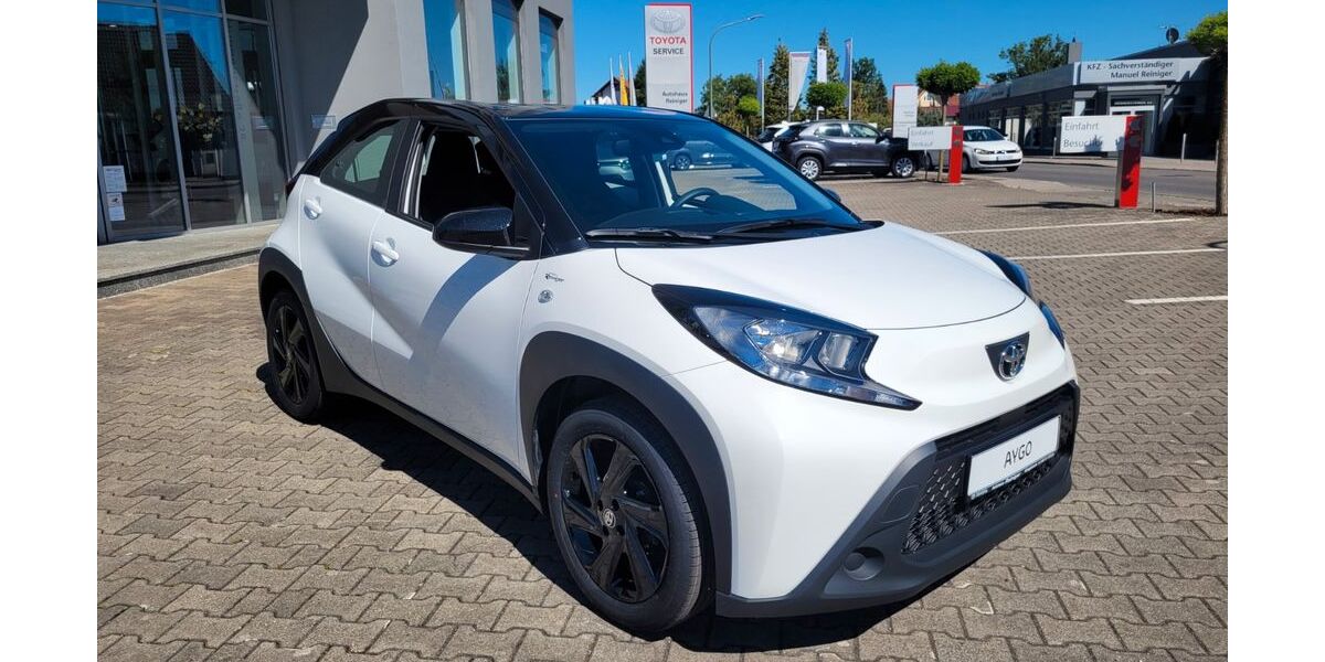 Toyota Aygo (X) 8.120 km 14.499 &euro; Königsbrunn / Augsburg 86343