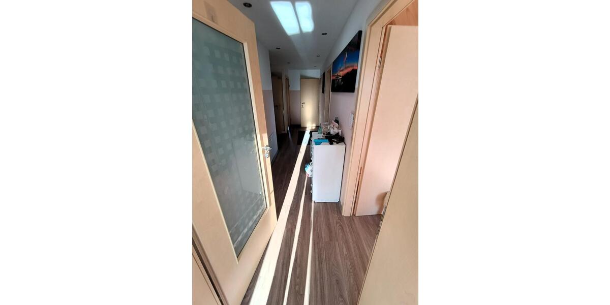 Dachgeschoßwohnung Geltendorf - 3 Zimmer, 83 m&sup2;, 1.120&euro; | Angebot:25162744