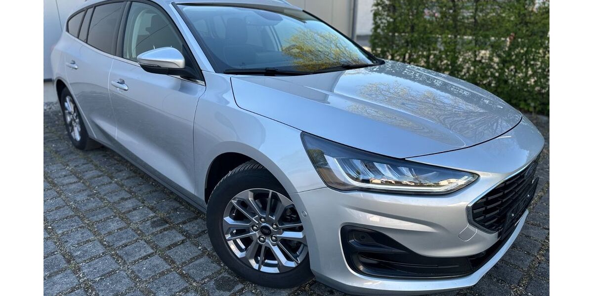 Ford Focus 55.000 km 17.990 &euro; Dinkelscherben 86424