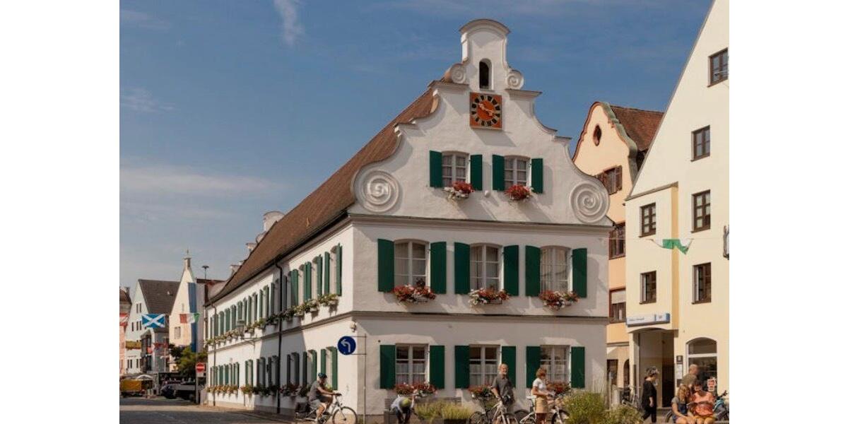 Dachgeschoßwohnung Aichach - 3 Zimmer, 102 m&sup2;, 1.200&euro; | Angebot:25509691