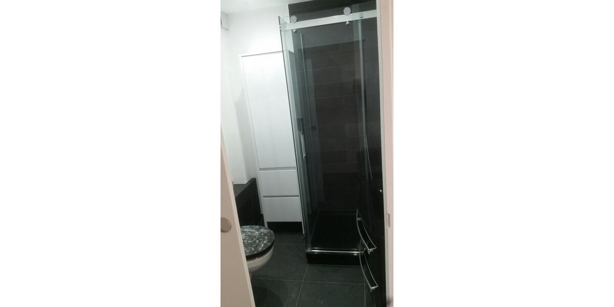 Möbliertes 1-Zimmer Penthouse mit Terrasse in Stadtbergen zimmer