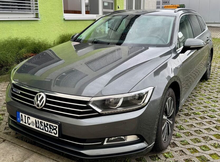 VW Passat 215.000 km 11.900 € Königsbrunn 86343