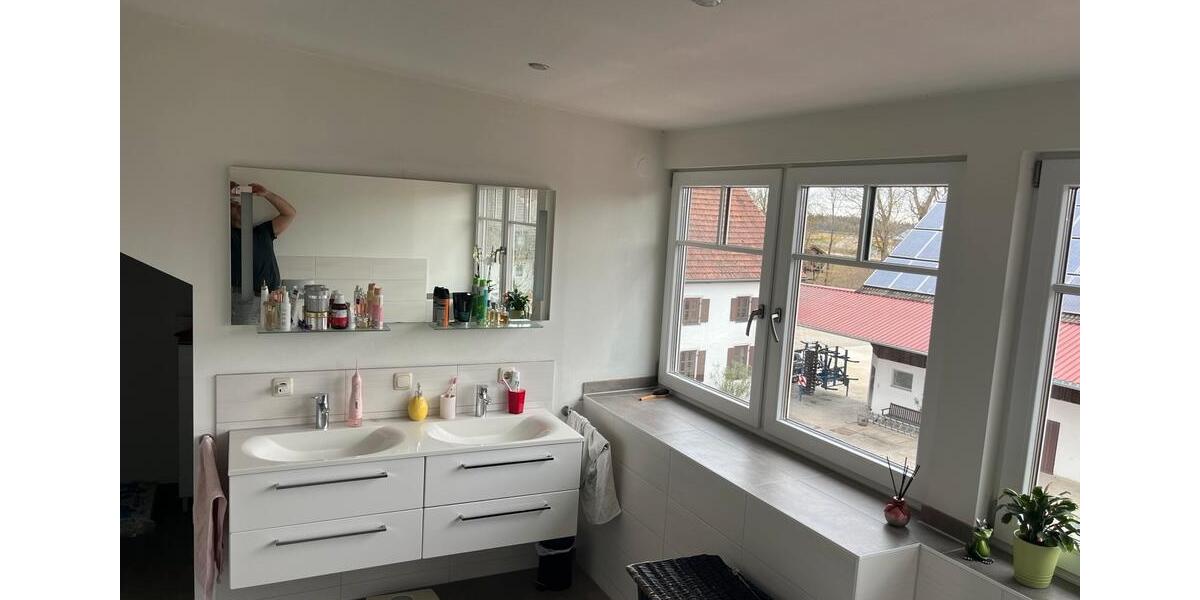 Dachgeschoßwohnung Scheuring - 3 Zimmer, 96 m&sup2;, 1.050&euro; | Angebot:26523050