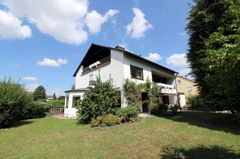Haus zum Kaufen in Augsburg 899.000 € 287 m²