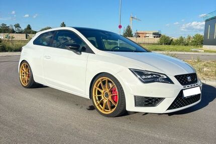 Seat Leon 43.223 km 25.000 &euro; Kissing 86438
