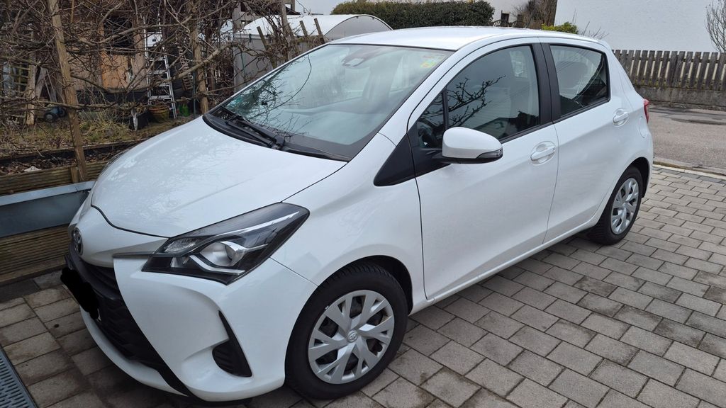 Toyota Yaris 122.000 km 10.850 &euro; Mering 86415
