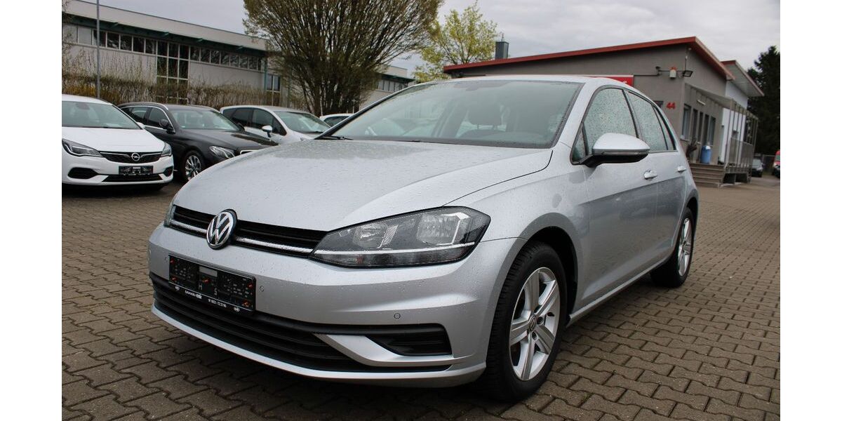 VW Golf 81.466 km 15.490 &euro; Augsburg 86165
