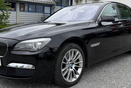 BMW 750 161.000 km 11.900 &euro; Stadtbergen 86391