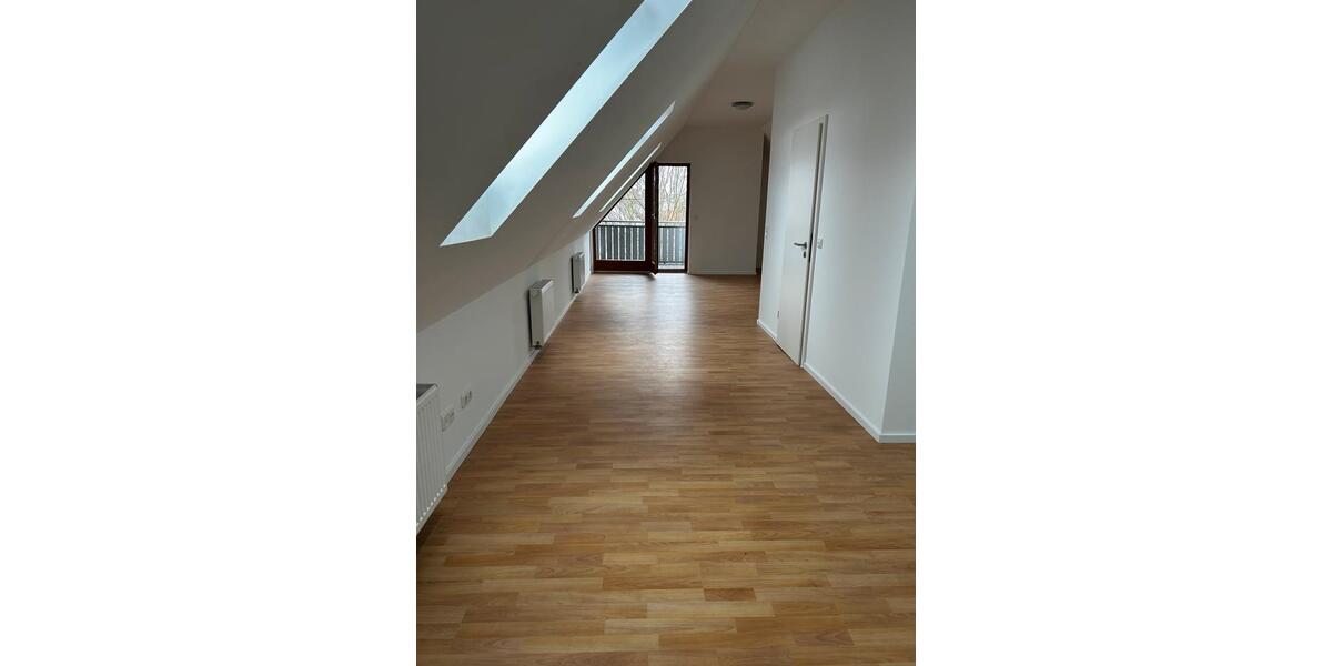 Dachgeschoßwohnung Kissing - 1 Zimmer, 50 m&sup2;, 690&euro; | Angebot:26097086