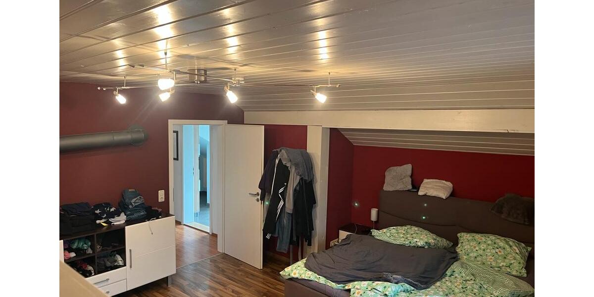 Dachgeschoßwohnung Scheuring - 3 Zimmer, 96 m&sup2;, 1.050&euro; | Angebot:26523050
